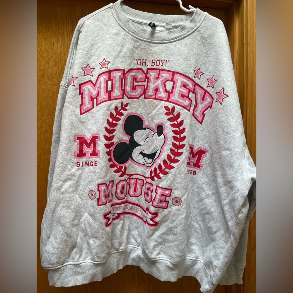 Mickey Mouse H&M sweatshirt 4x